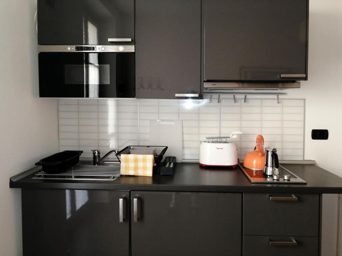 Al Molo 2 Apartment โกโม ภายนอก รูปภาพ
